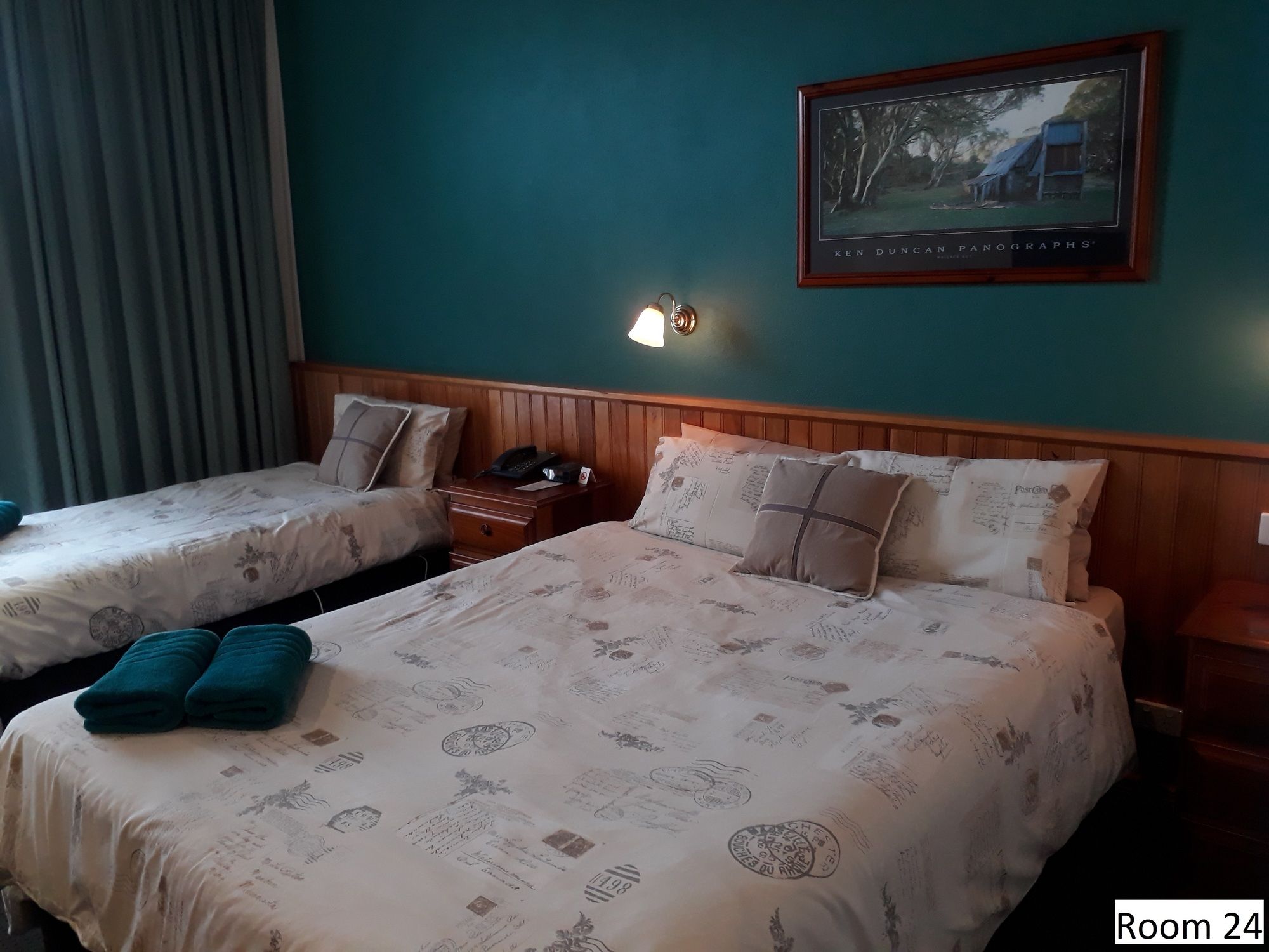 Moe Motor Inn
