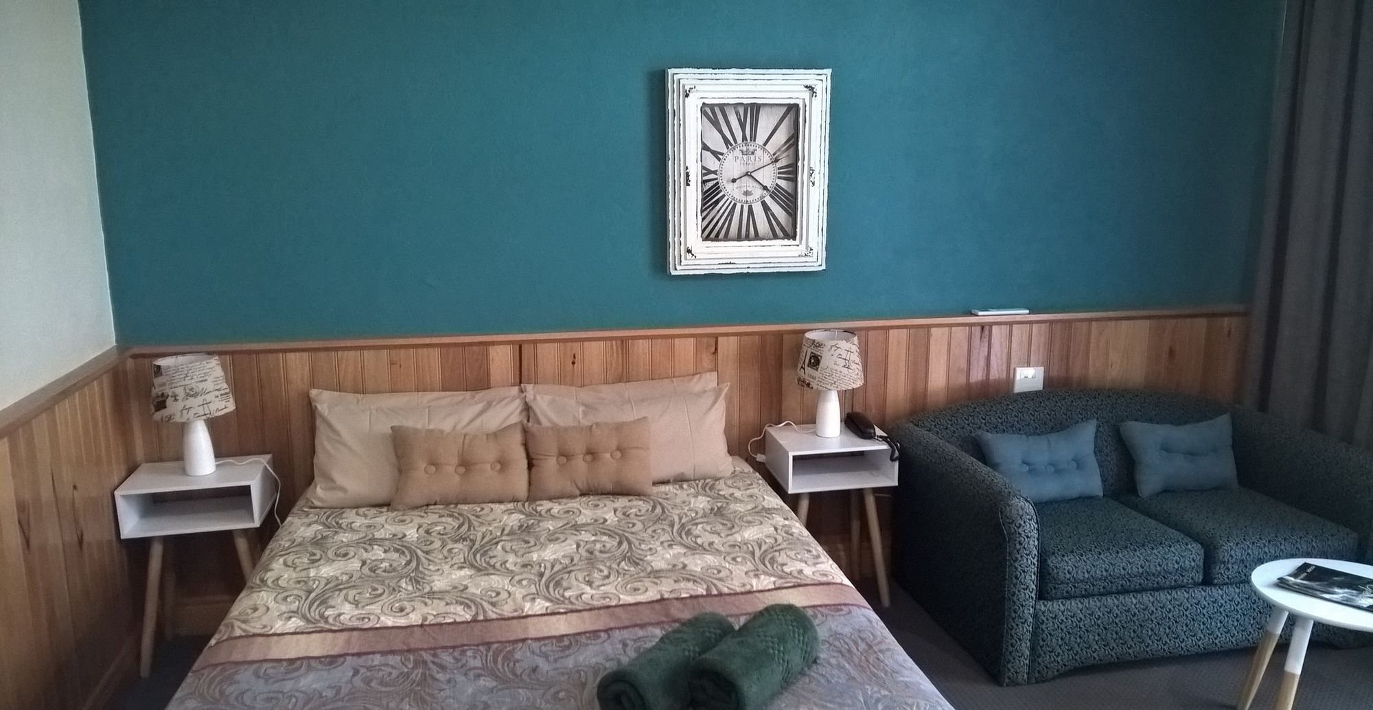Moe Motor Inn