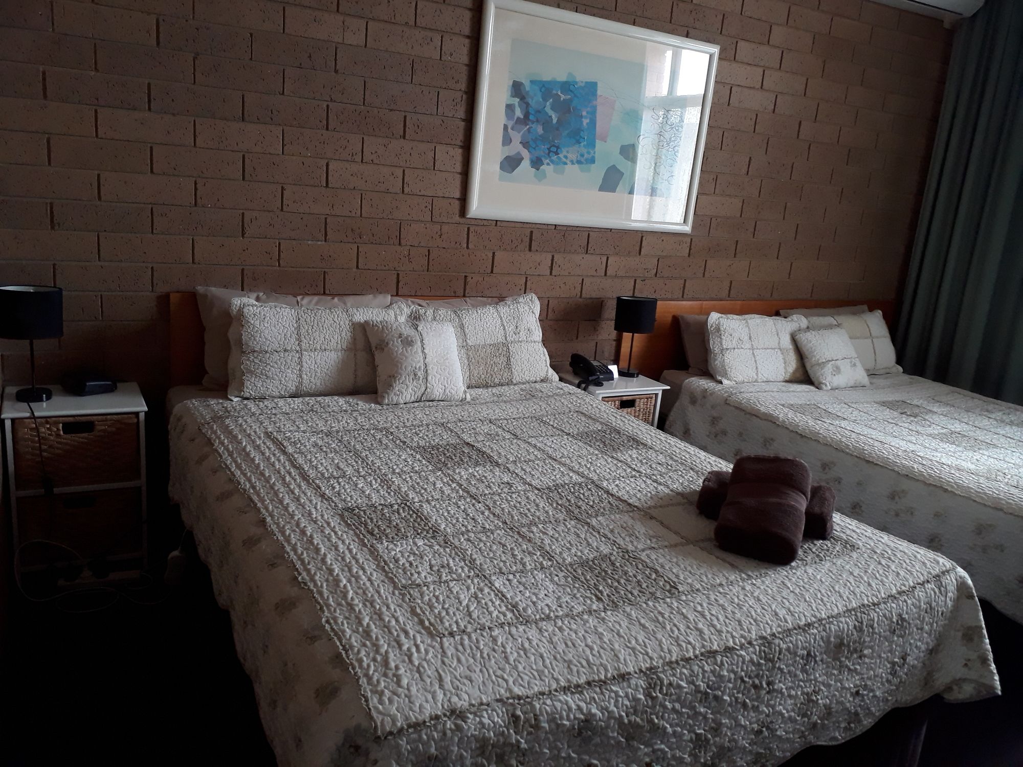 Moe Motor Inn