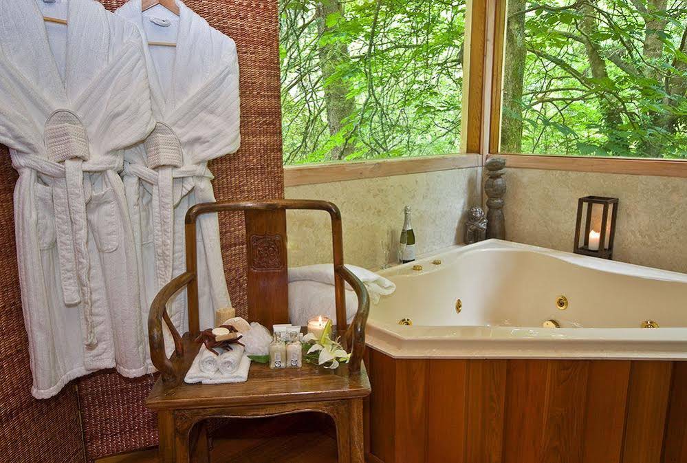 Linden Gardens Rainforest Retreat