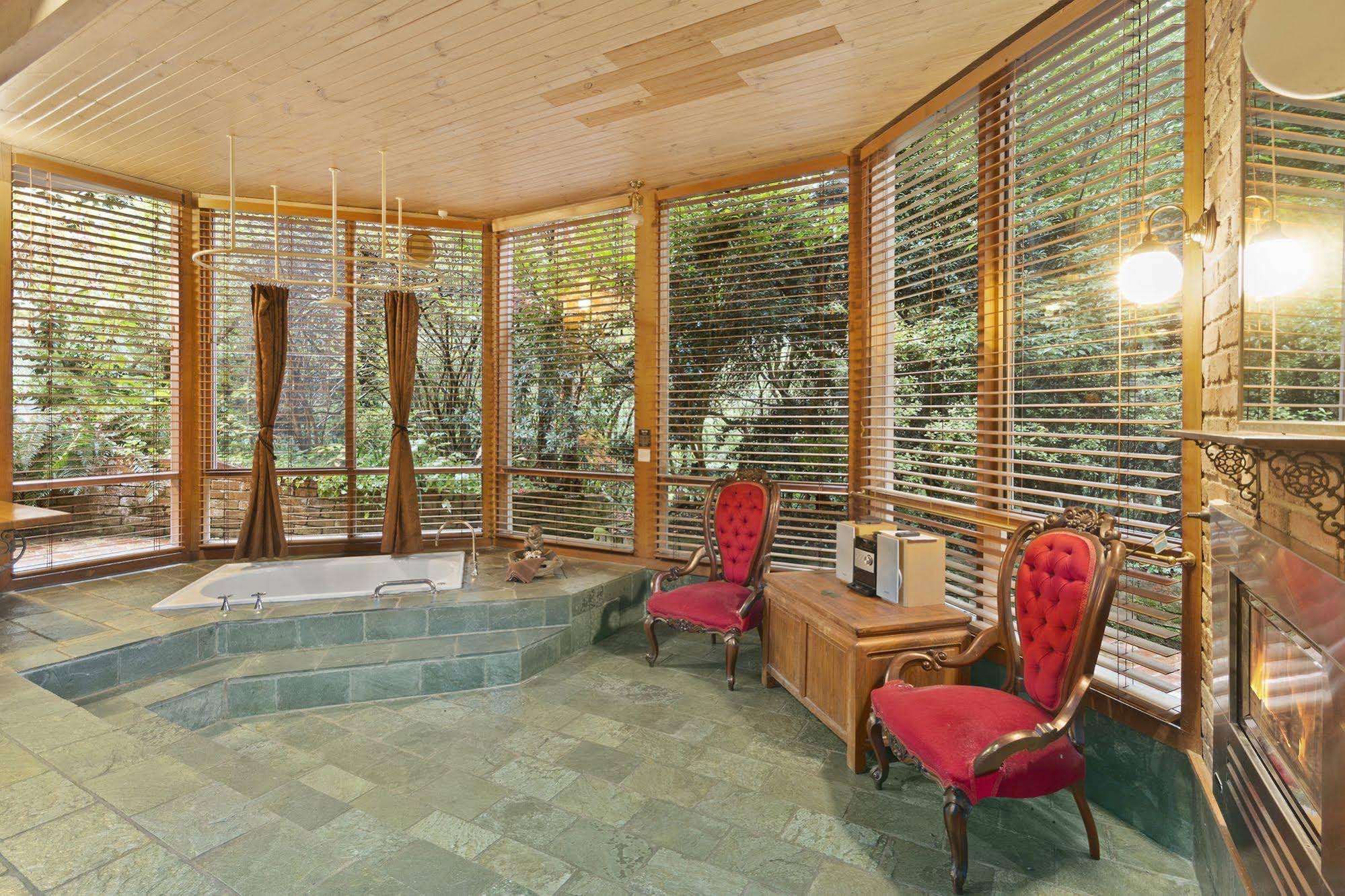 Linden Gardens Rainforest Retreat