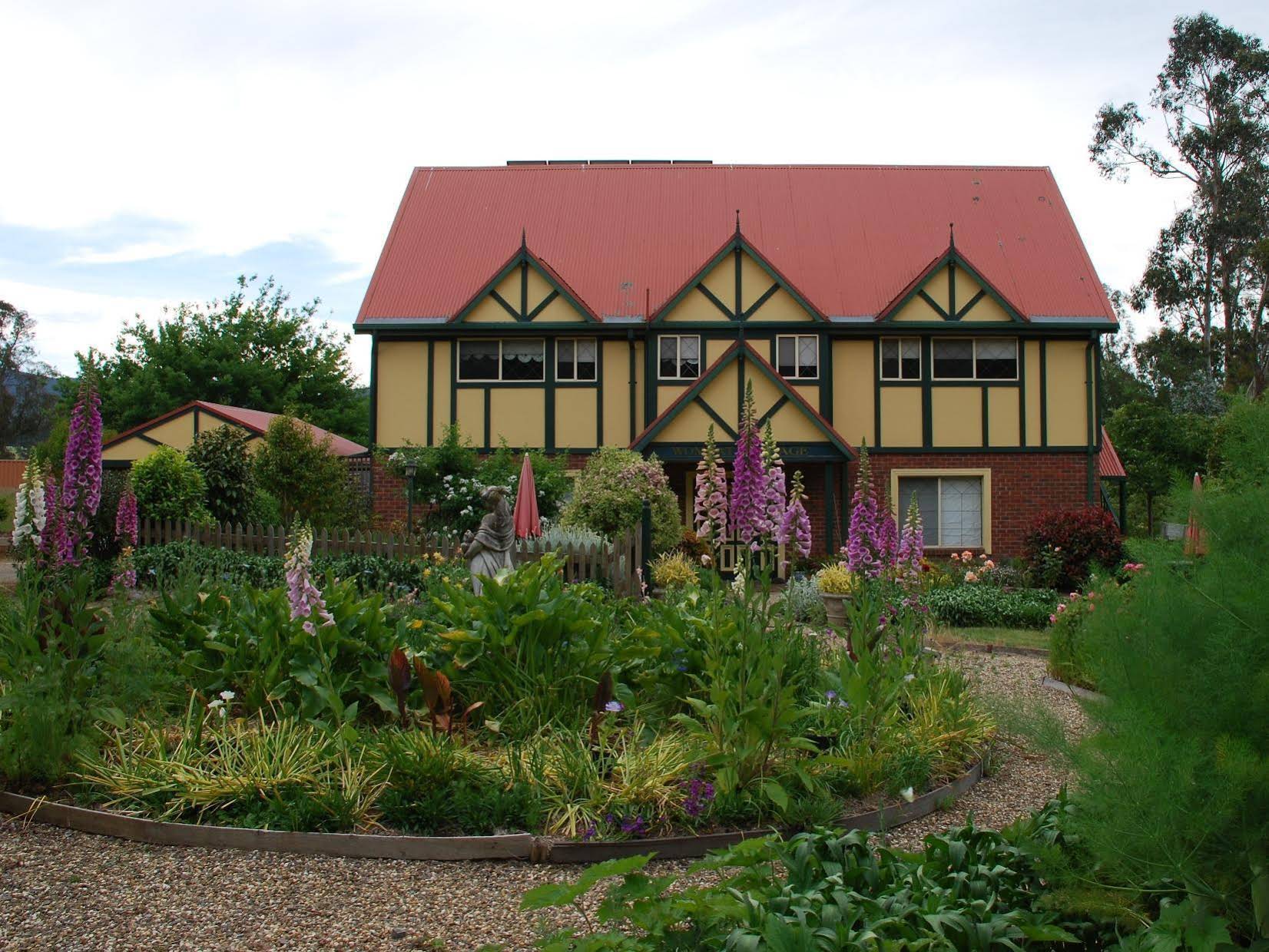 Wombat Cottage Bed & Breakfast
