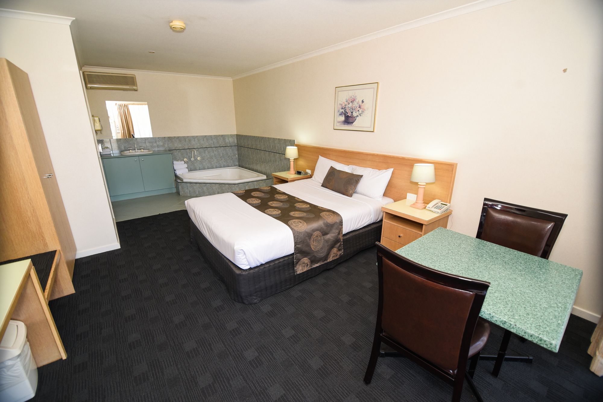 Sandown Heritage Motor Inn