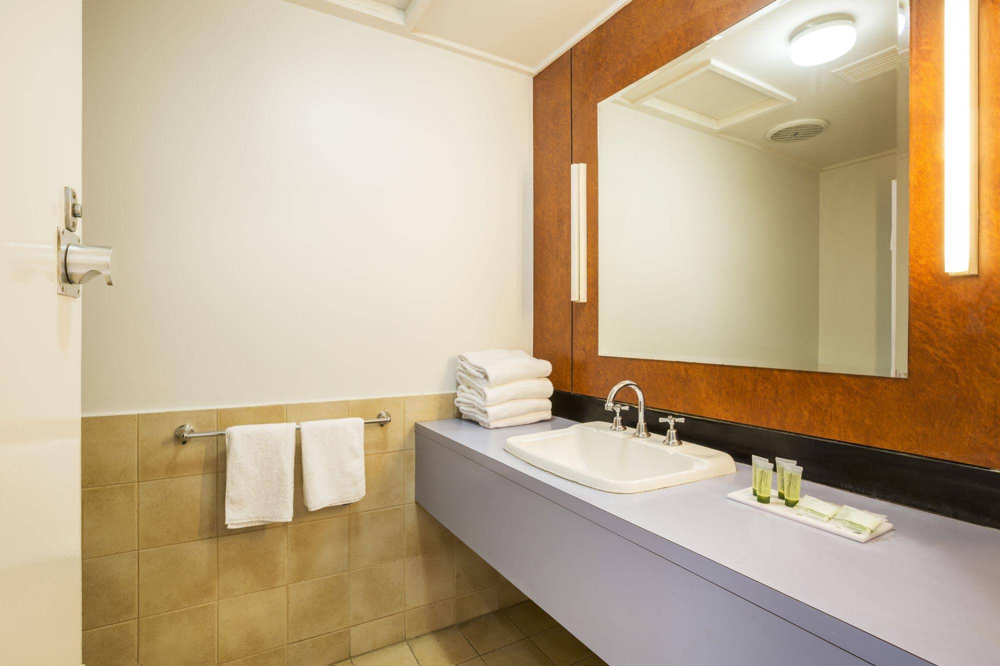 Burvale Hotel