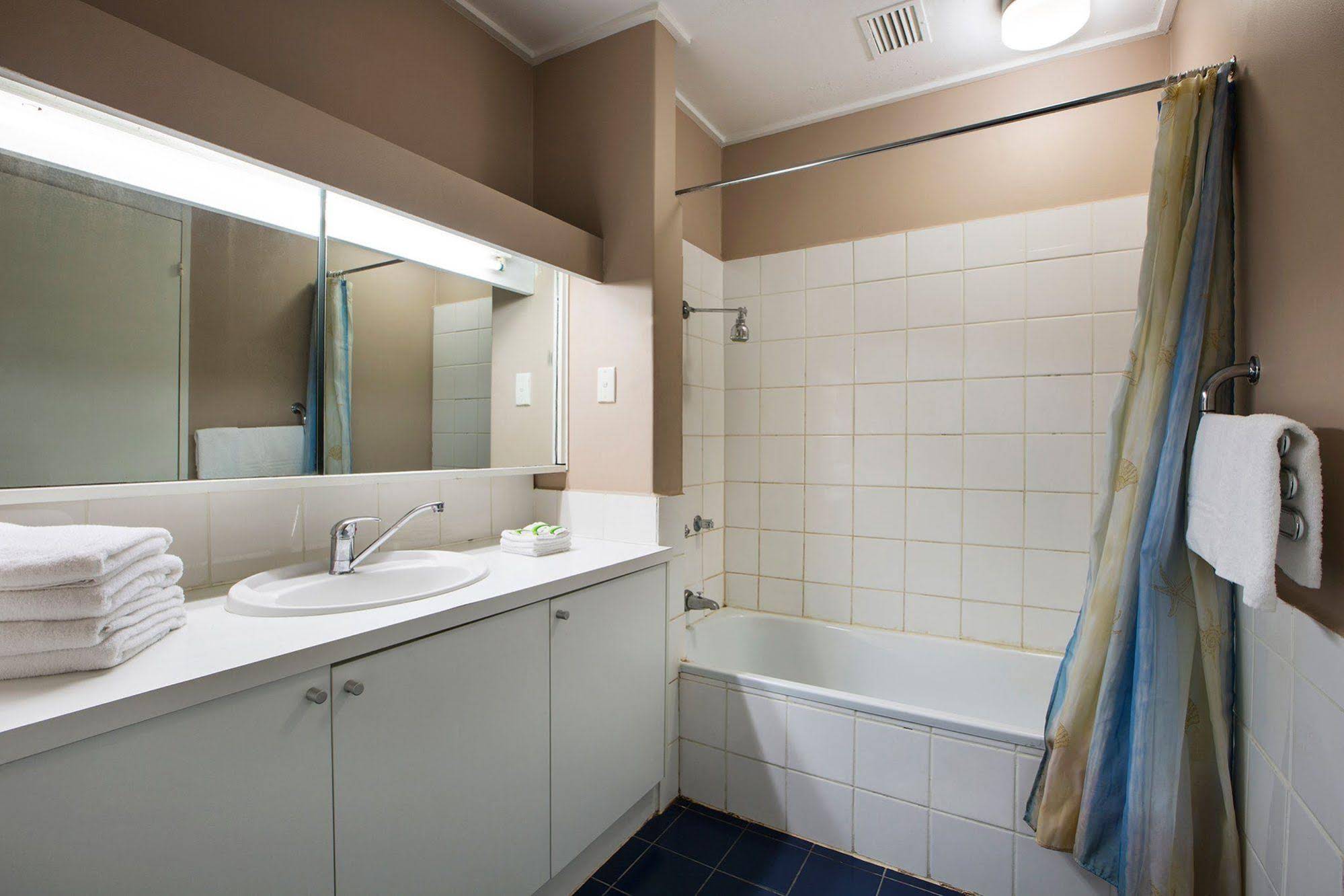 Burvale Hotel
