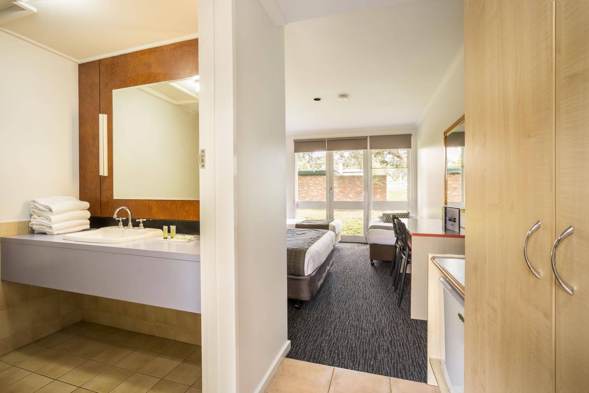 Burvale Hotel