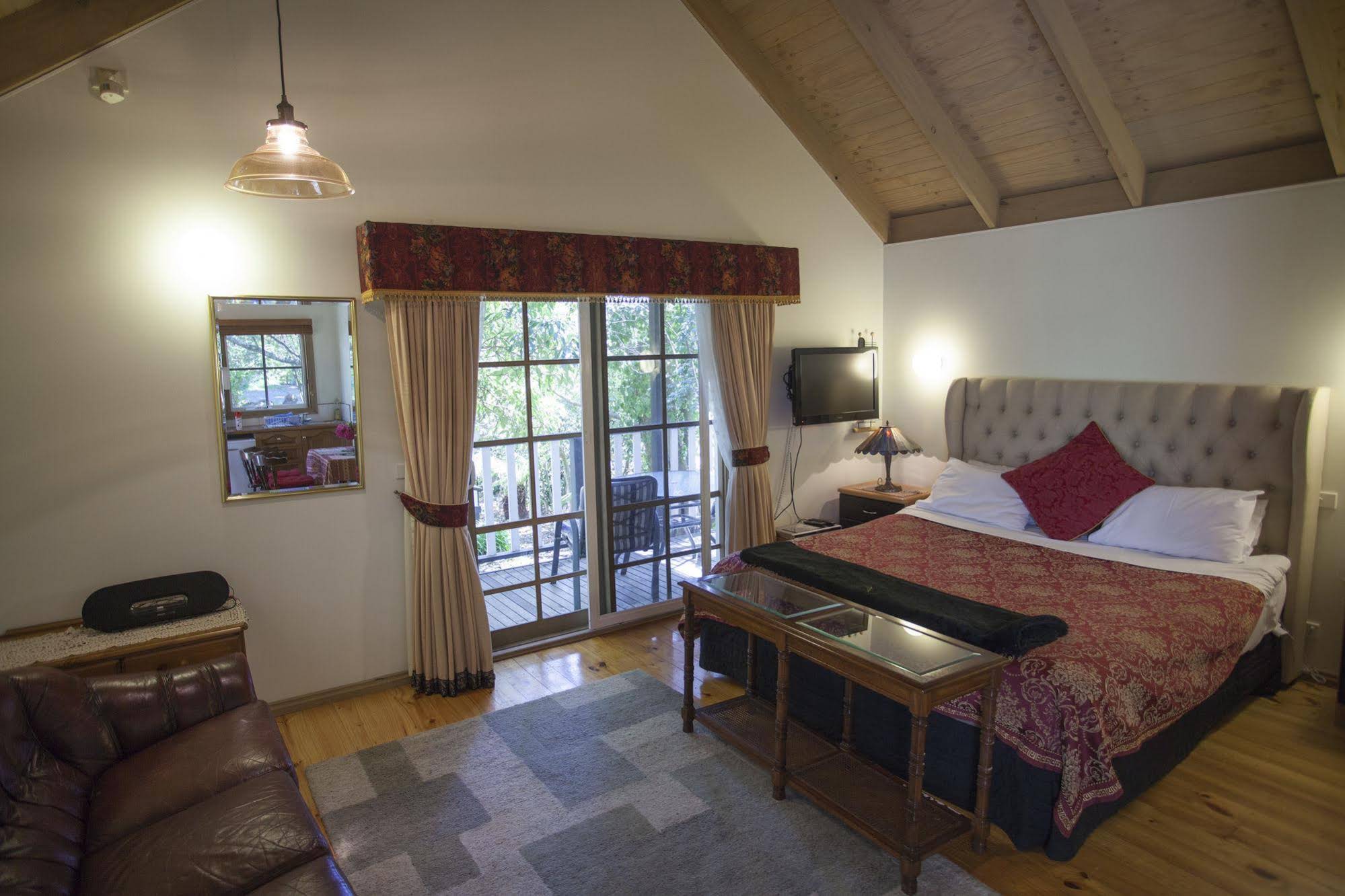 Olinda Country Cottages