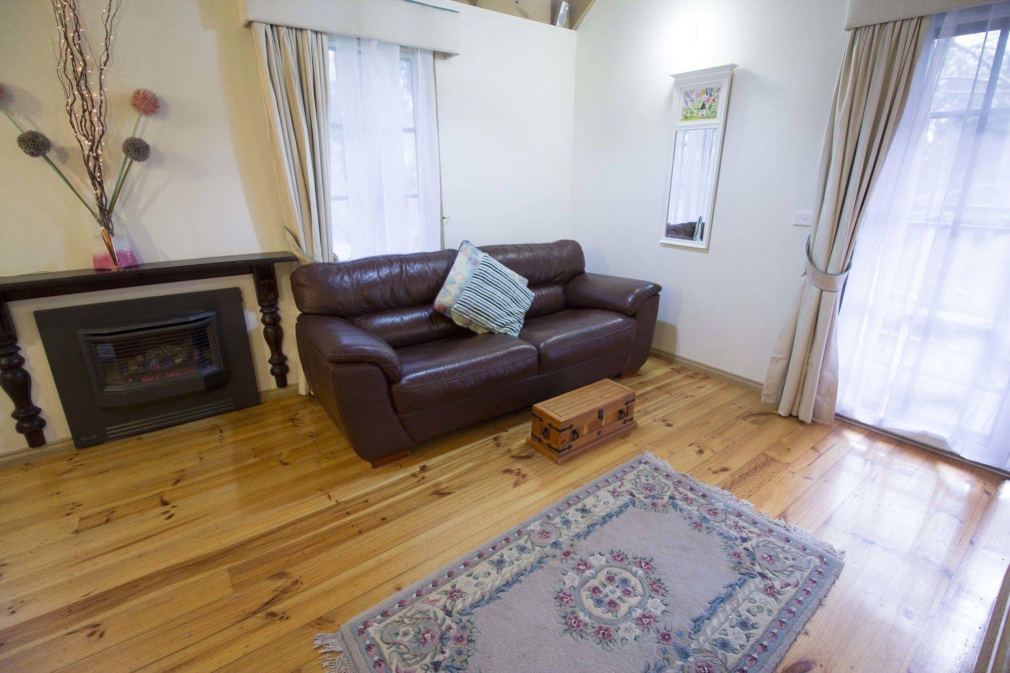 Olinda Country Cottages