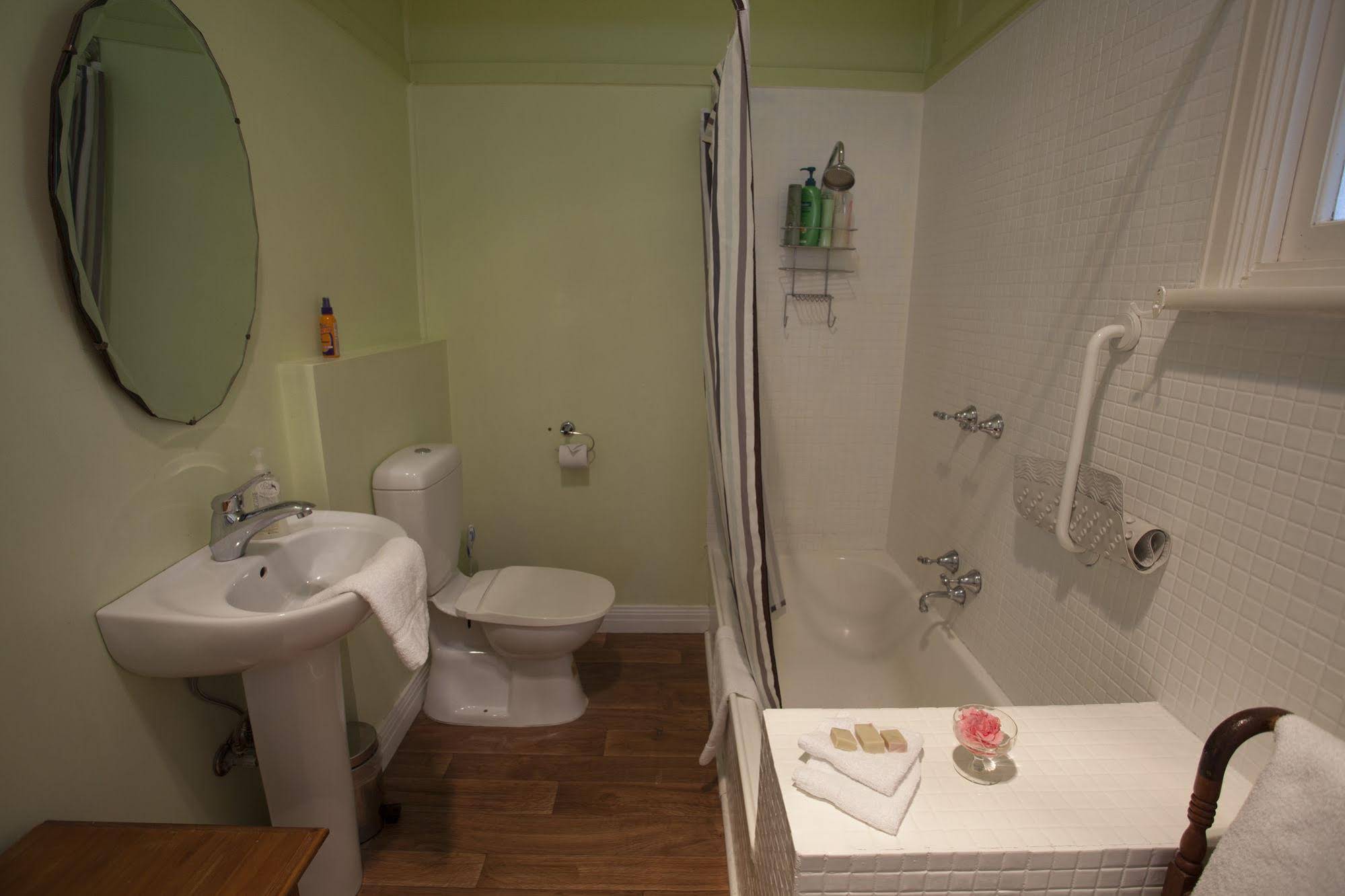 Olinda Country Cottages