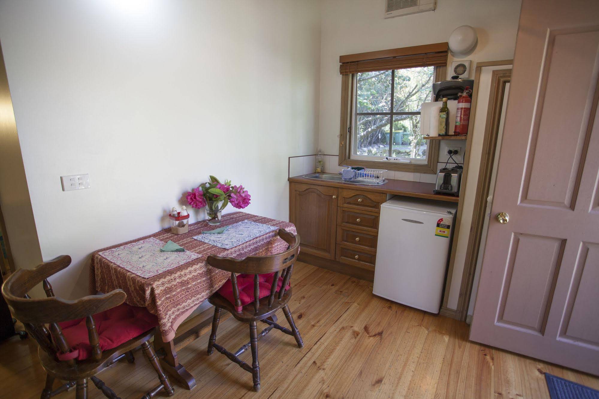 Olinda Country Cottages