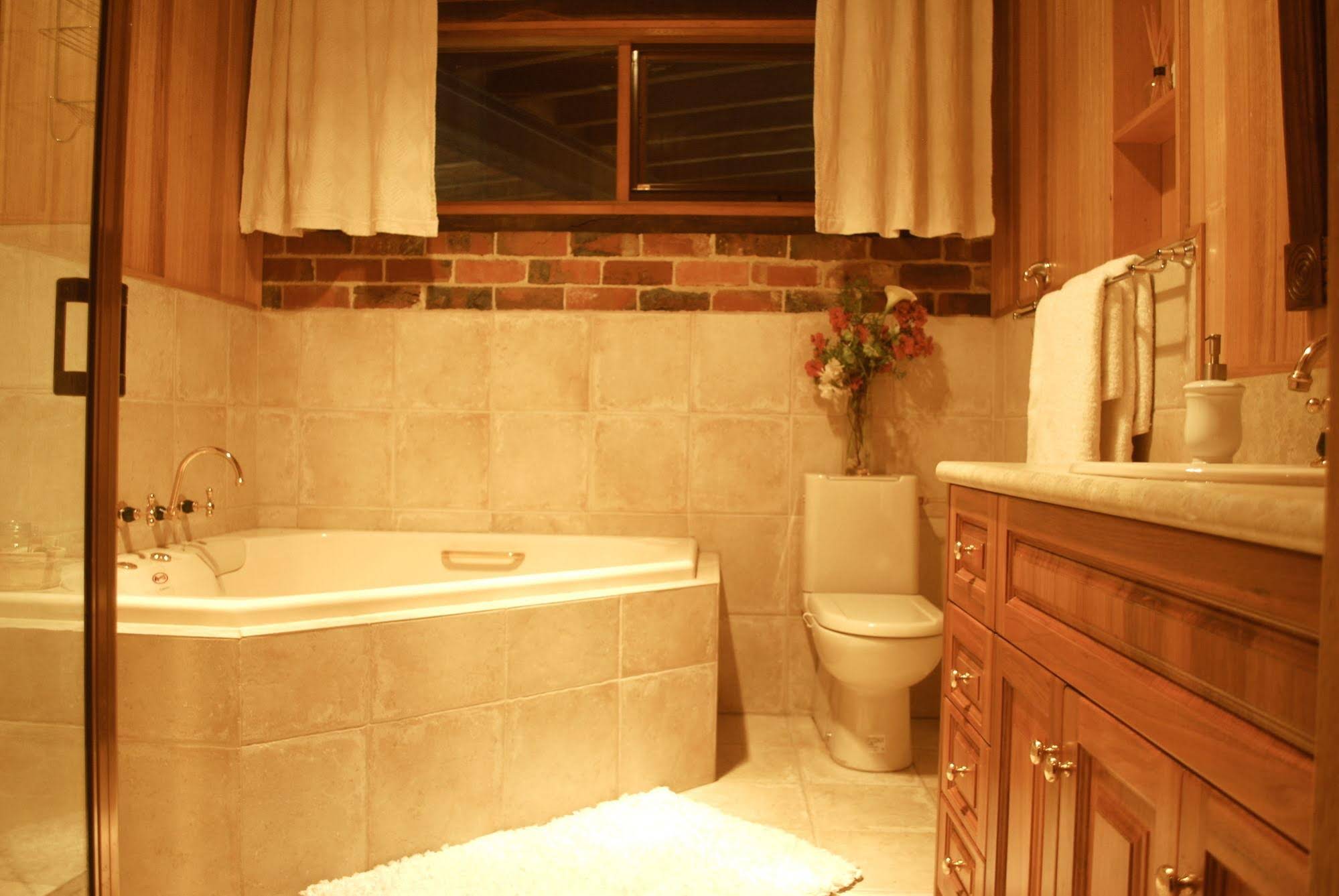Rocky Creek Art Garden B&B