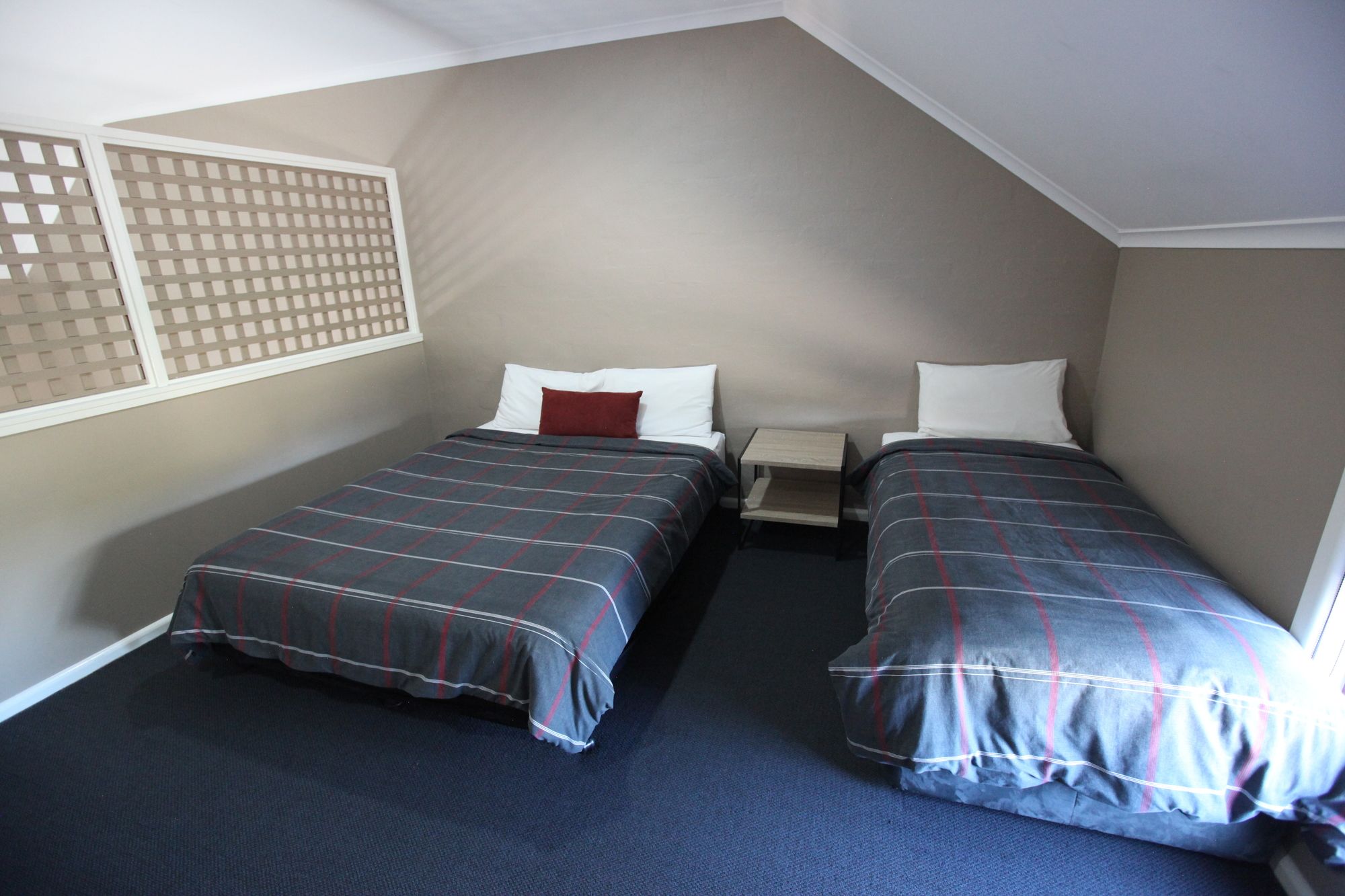 Mariners Cove at Paynesville Motel & Apartments