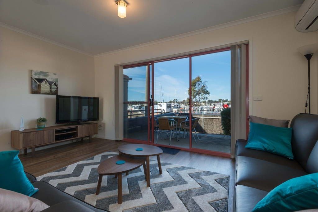 Mariners Cove at Paynesville Motel & Apartments