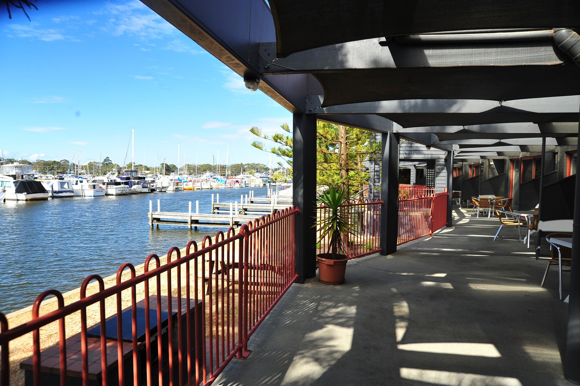 Mariners Cove at Paynesville Motel & Apartments