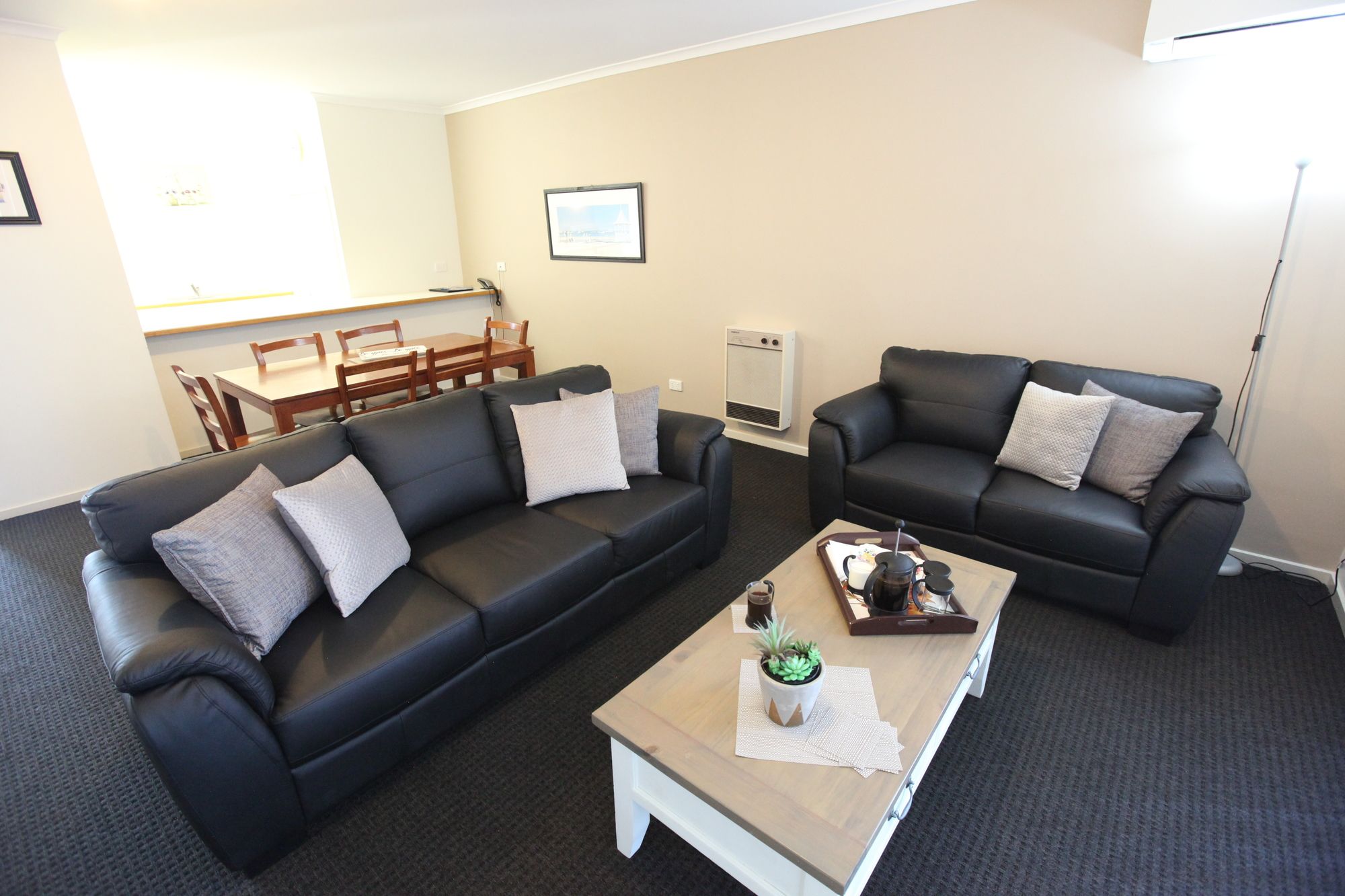 Mariners Cove at Paynesville Motel & Apartments