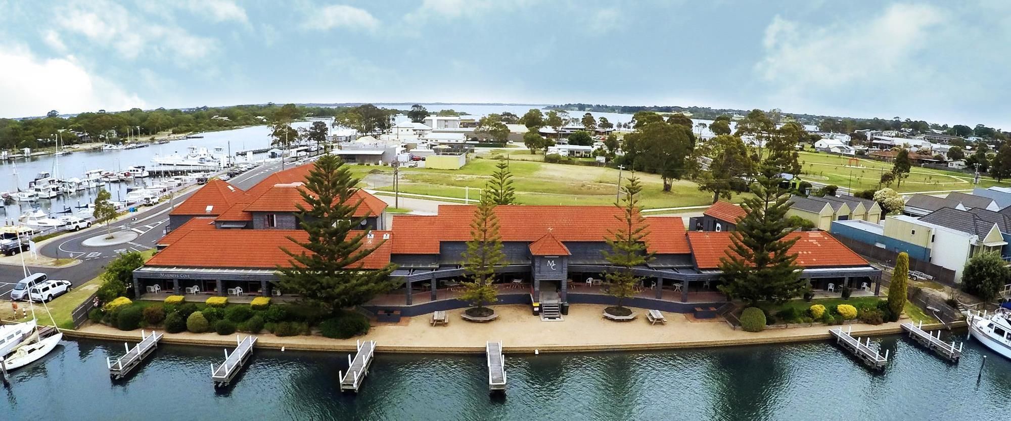 Mariners Cove at Paynesville Motel & Apartments