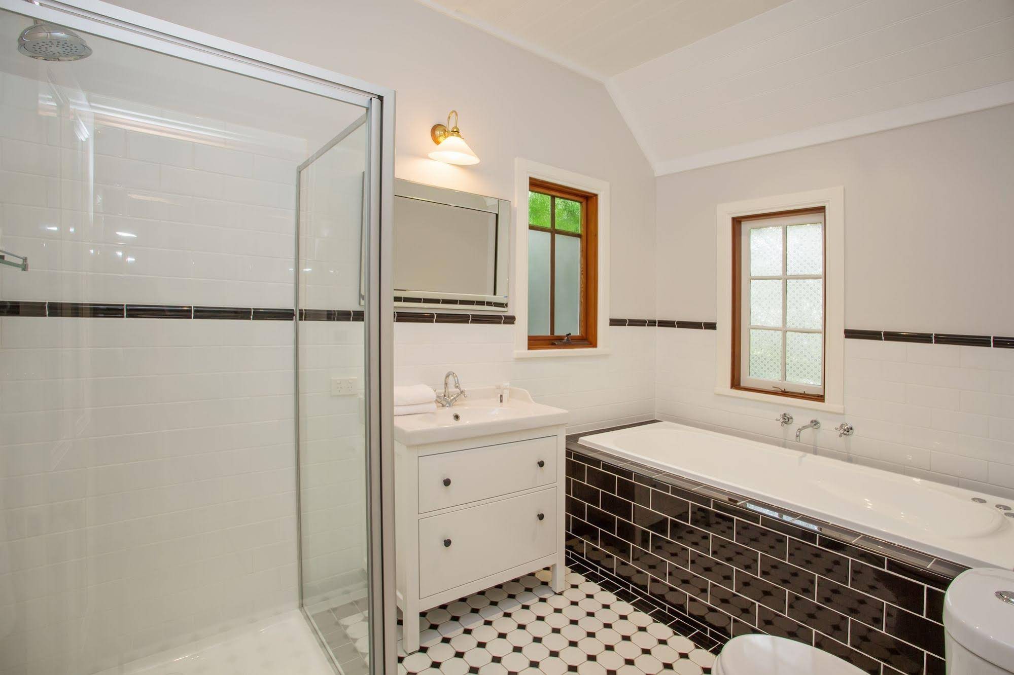 Oak Tree Lodge
