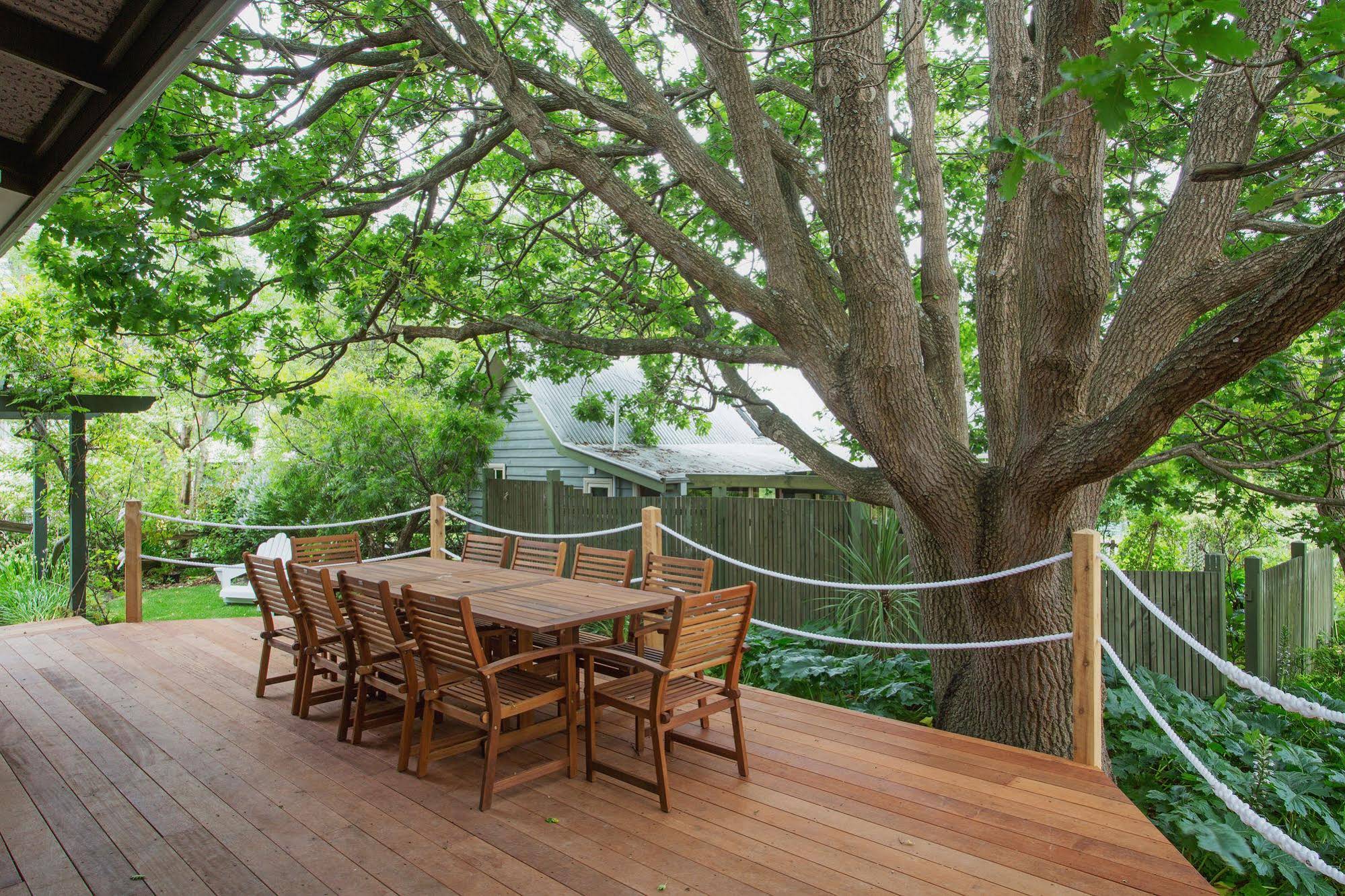 Oak Tree Lodge