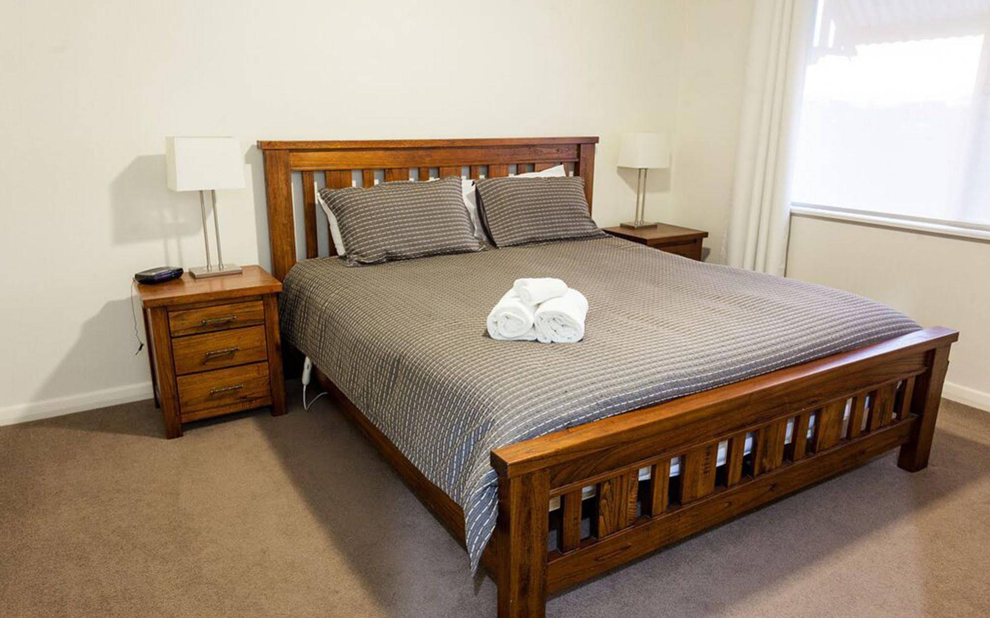 Queenscliff And Point Lonsdale Holiday Apartments