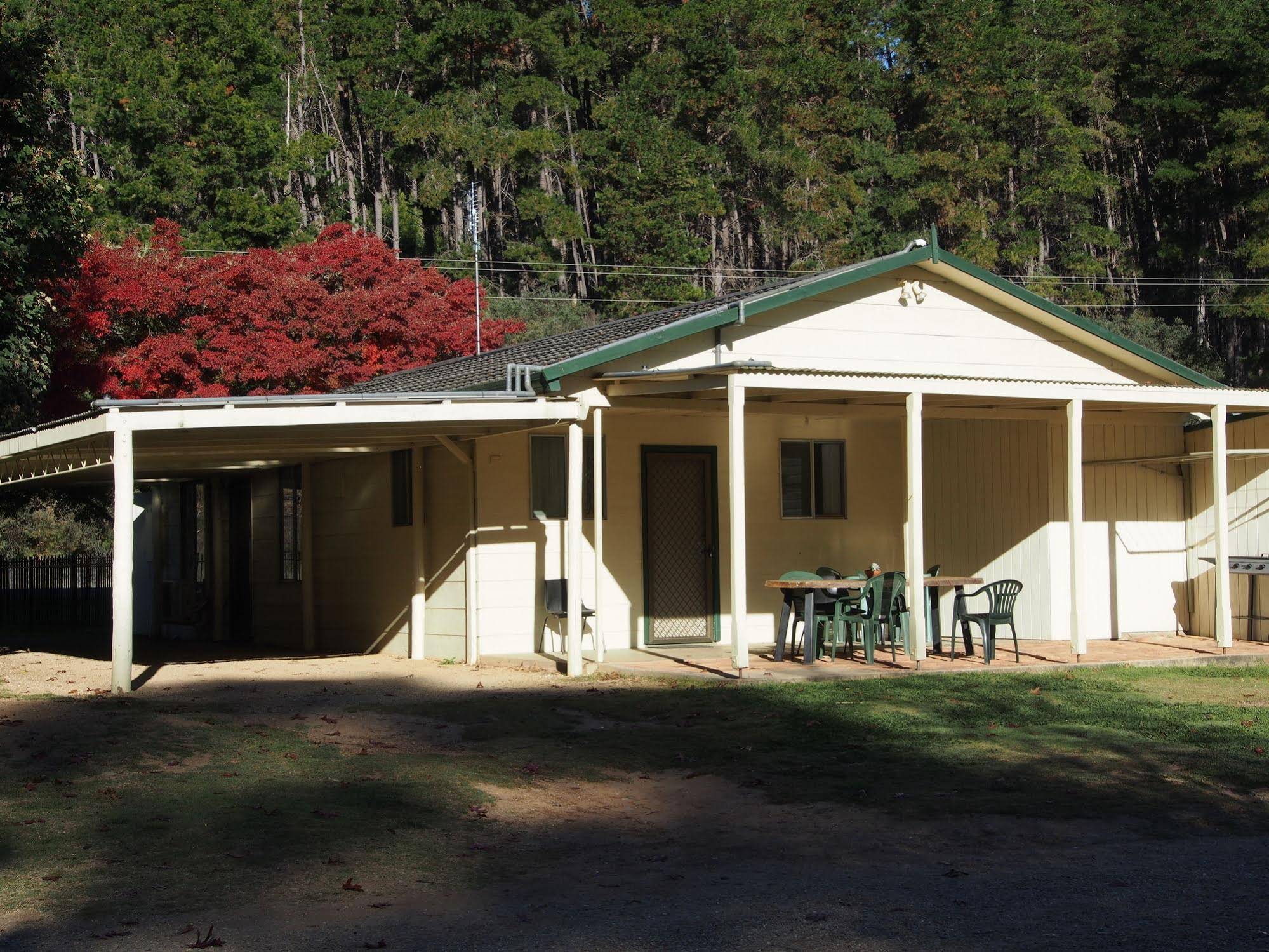 Porepunkah Pines Holiday Park