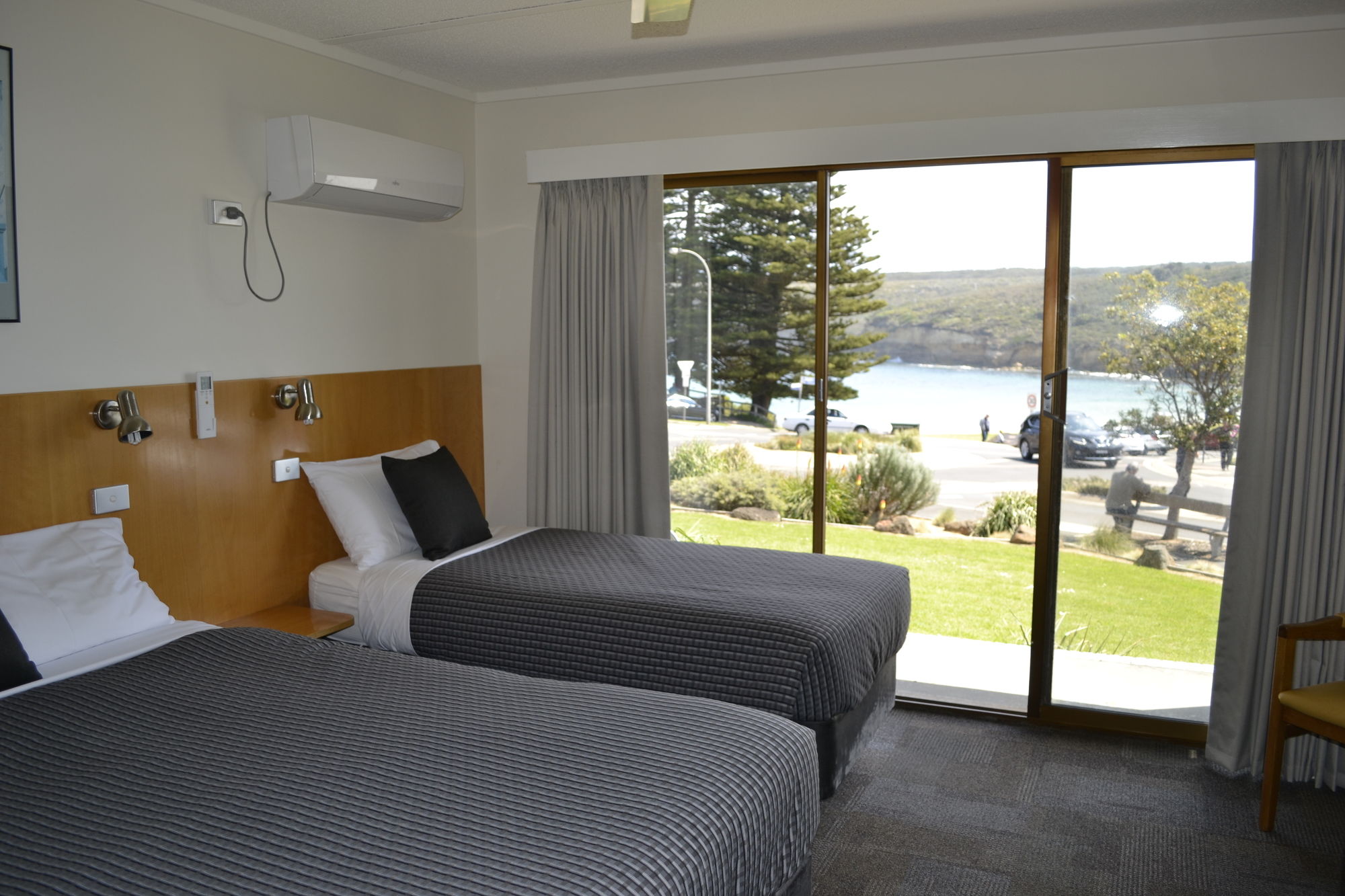 Loch Ard Motor Inn