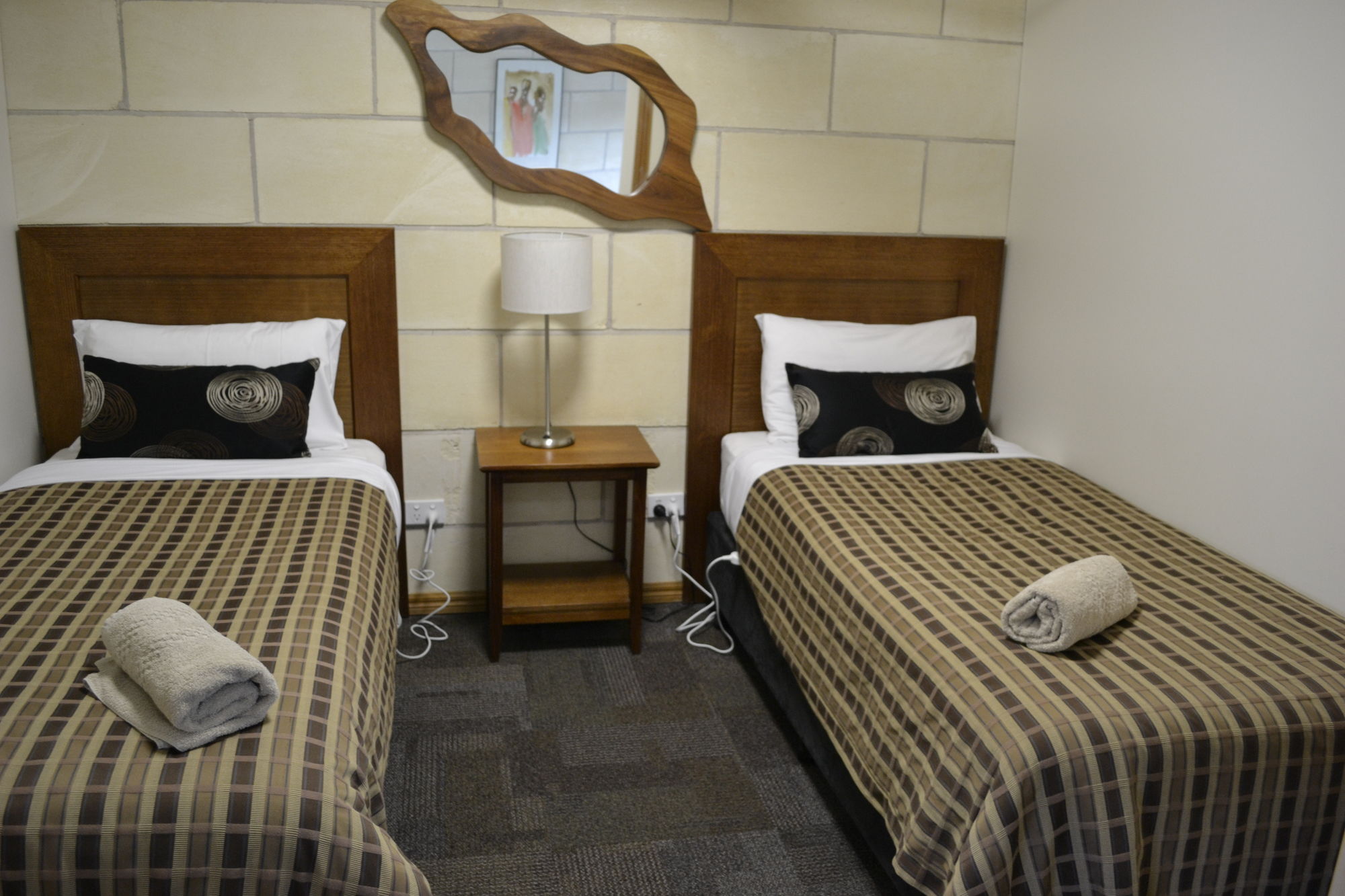 Loch Ard Motor Inn