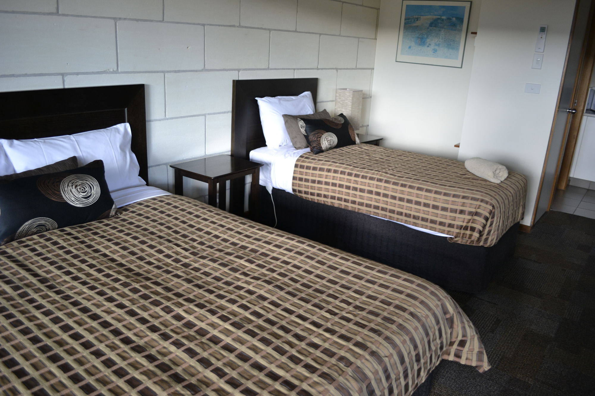 Loch Ard Motor Inn