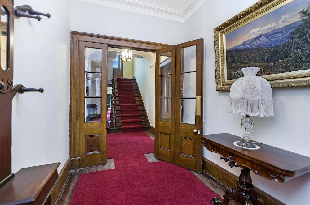 Talara Manor