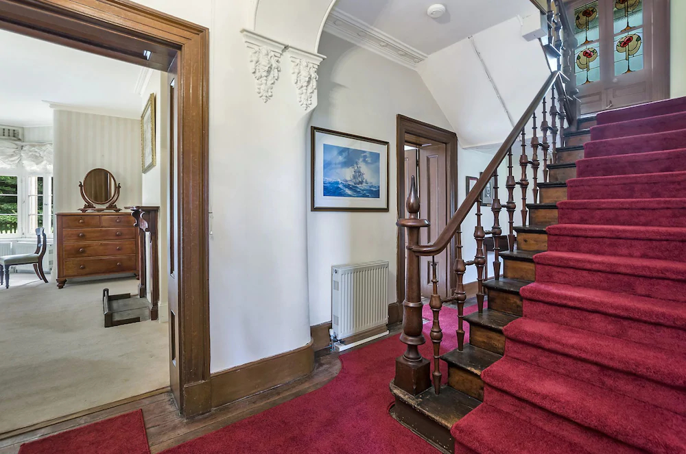 Talara Manor