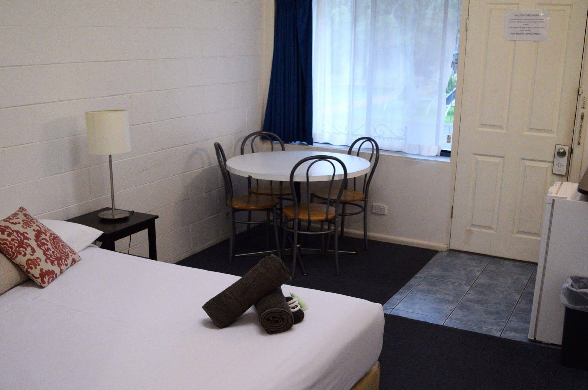 Rosebud Motel