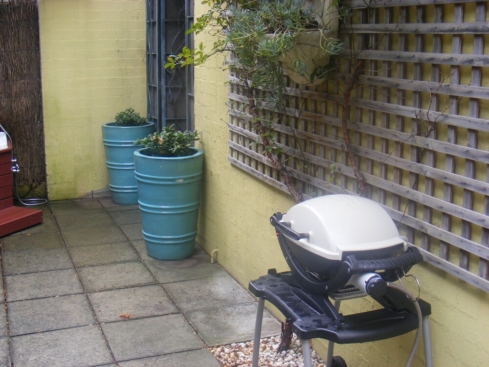Weeroona Bed & Breakfast