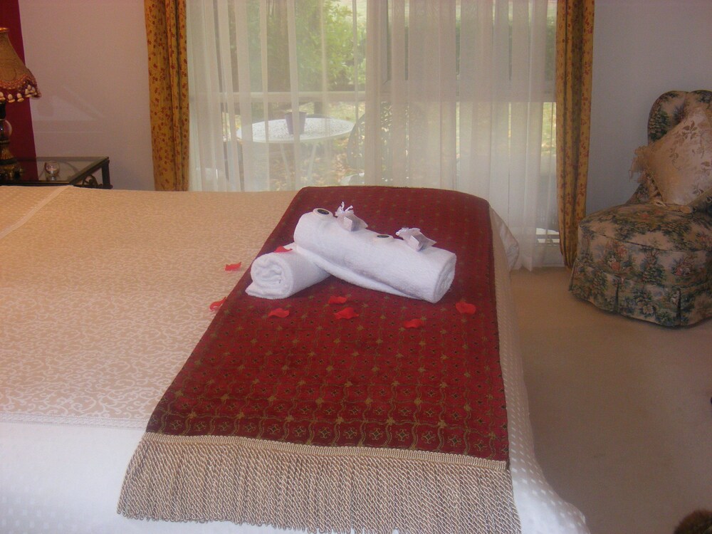 Weeroona Bed & Breakfast