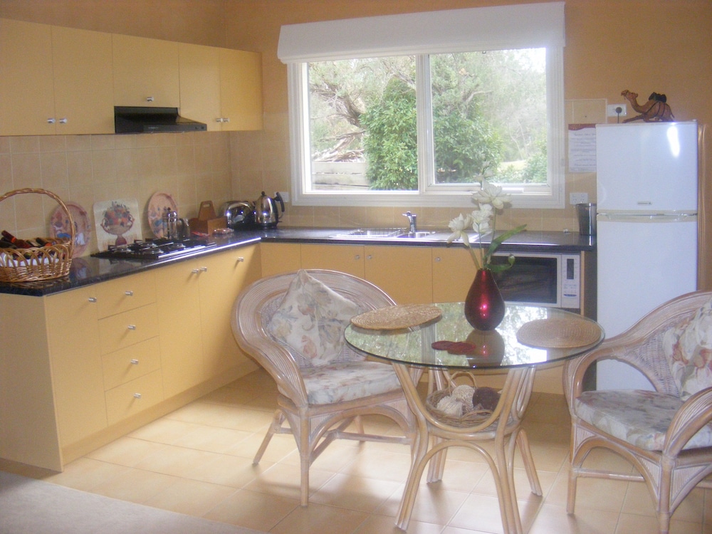 Weeroona Bed & Breakfast