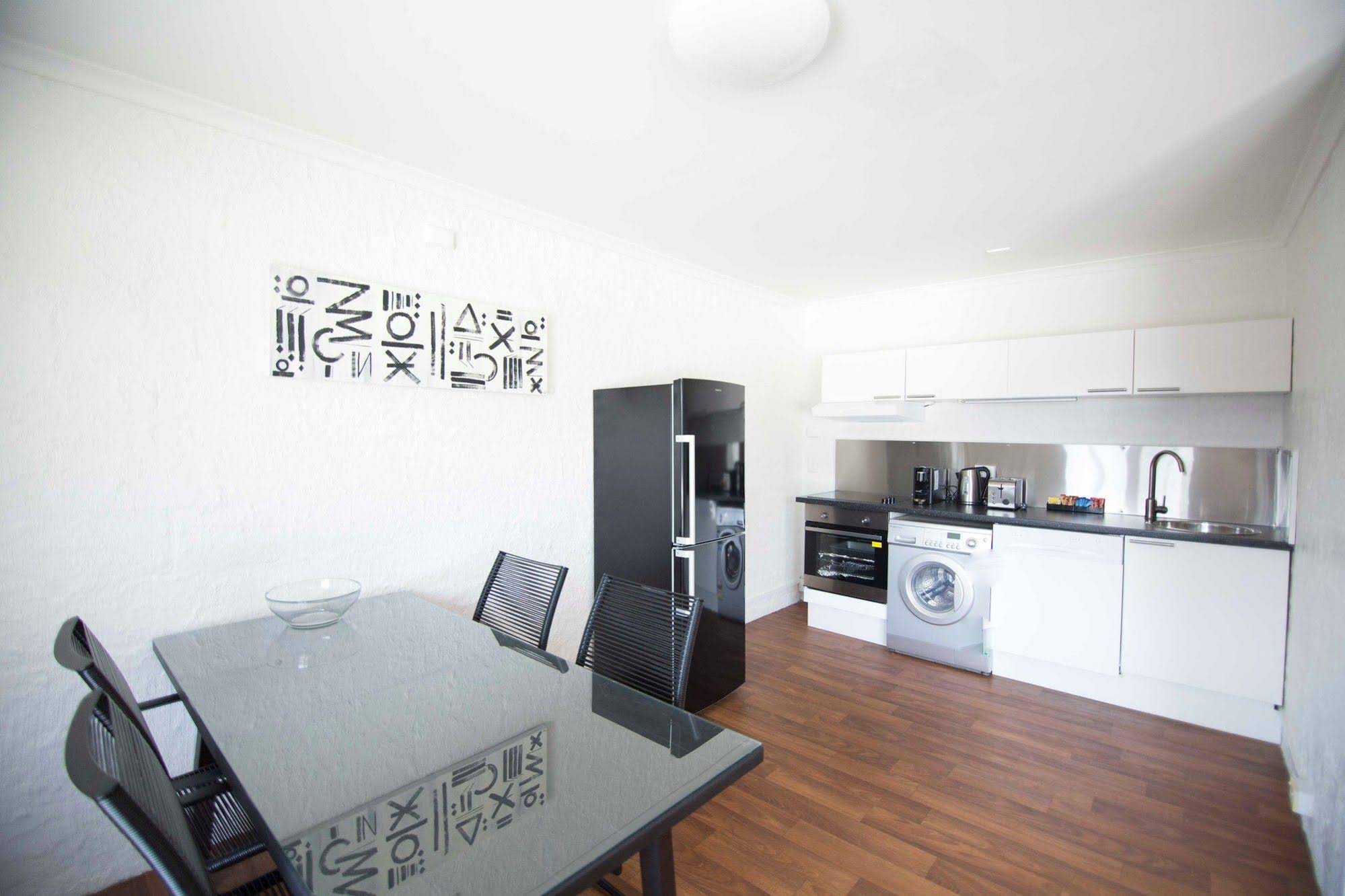 Siesta Central Apartments