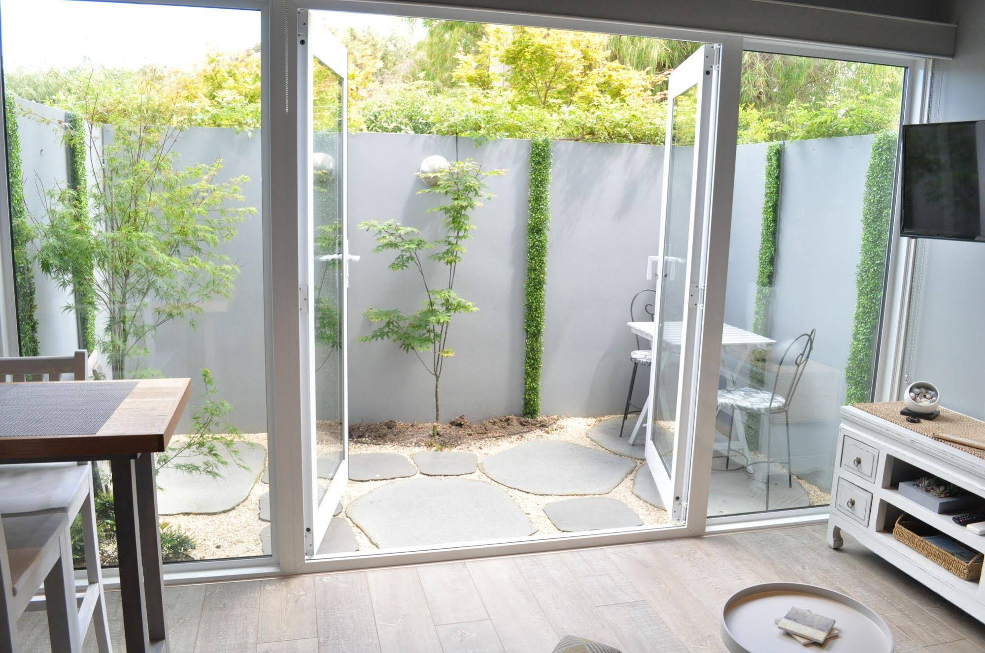 Sailaway Beach House