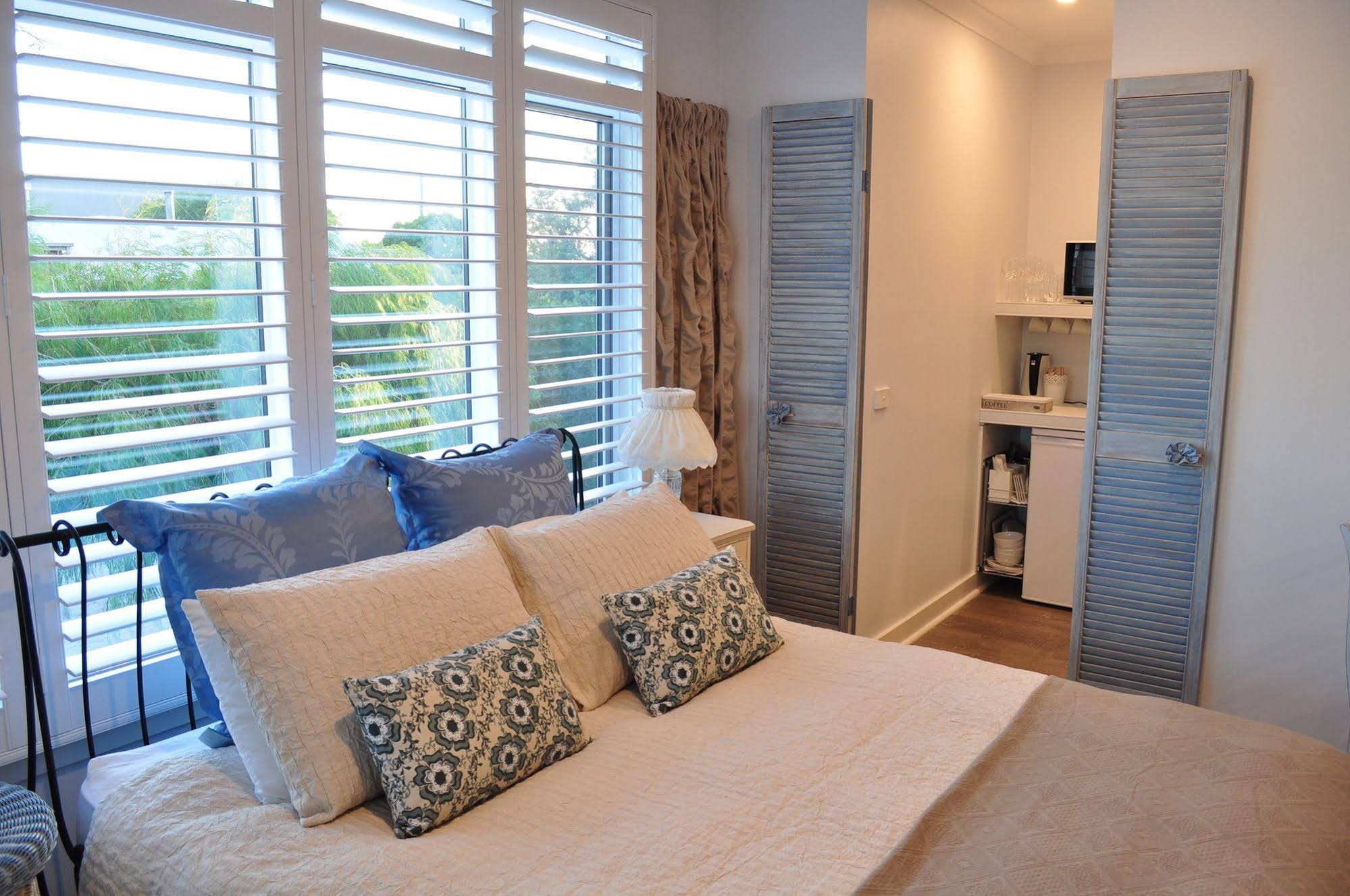 Sailaway Beach House