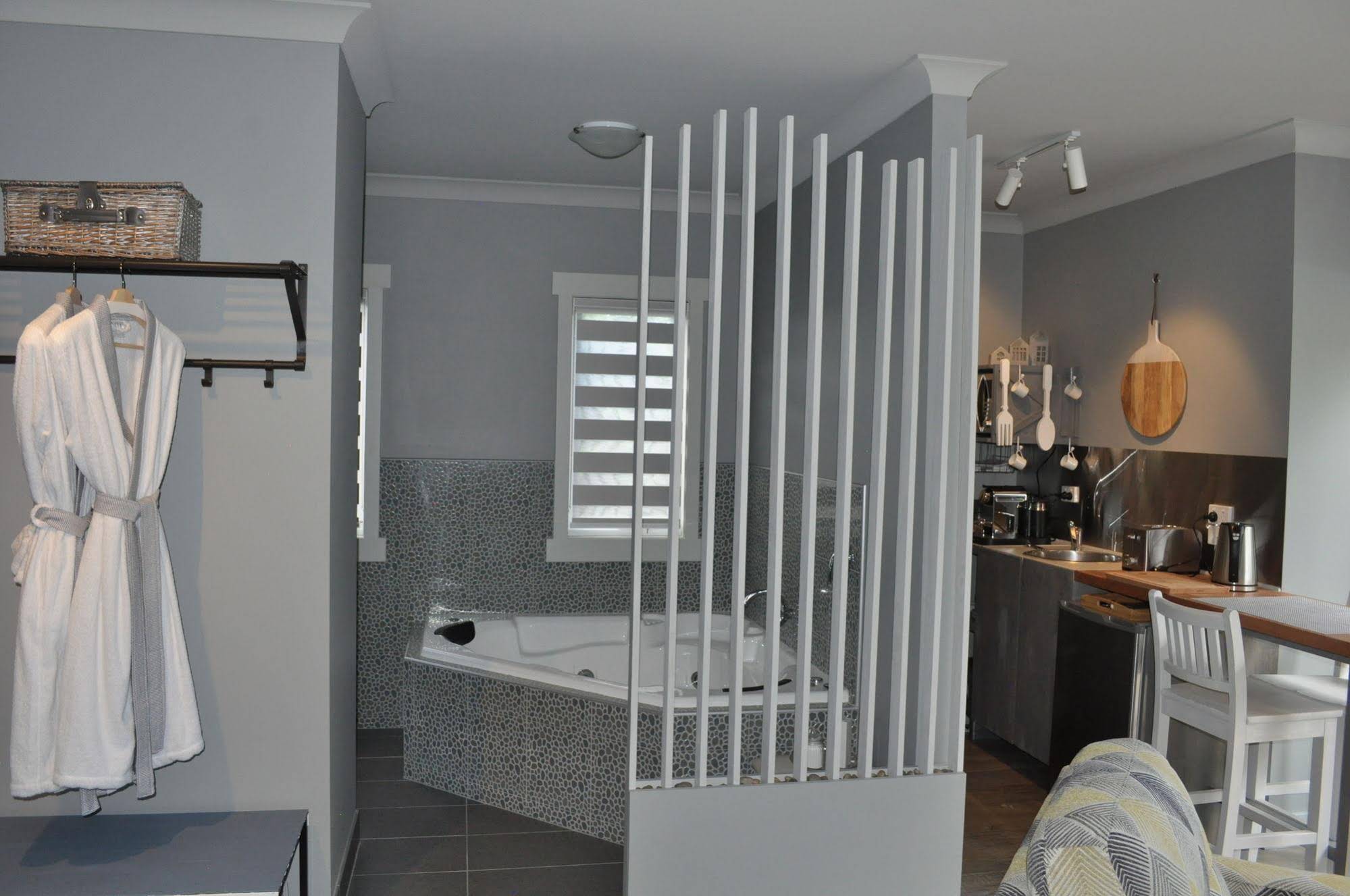 Sailaway Beach House