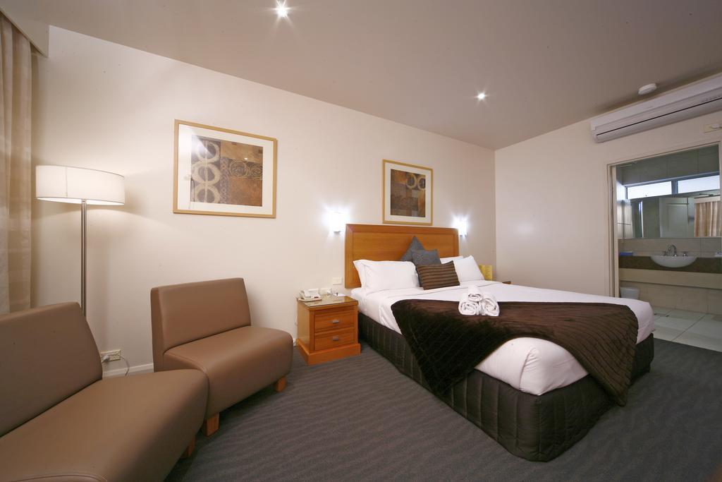 Wyndhamere Motel