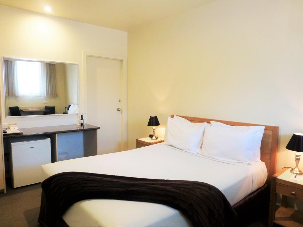 Wyndhamere Motel