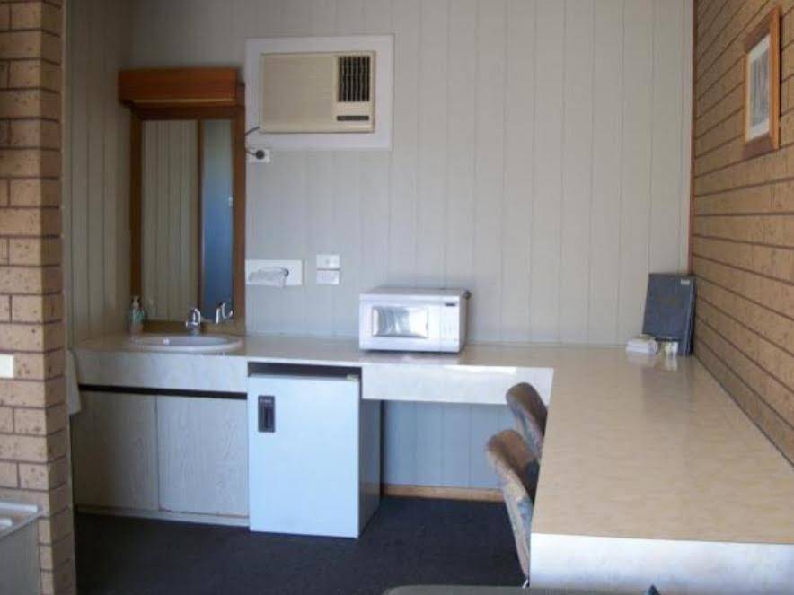 Country Home Motor Inn