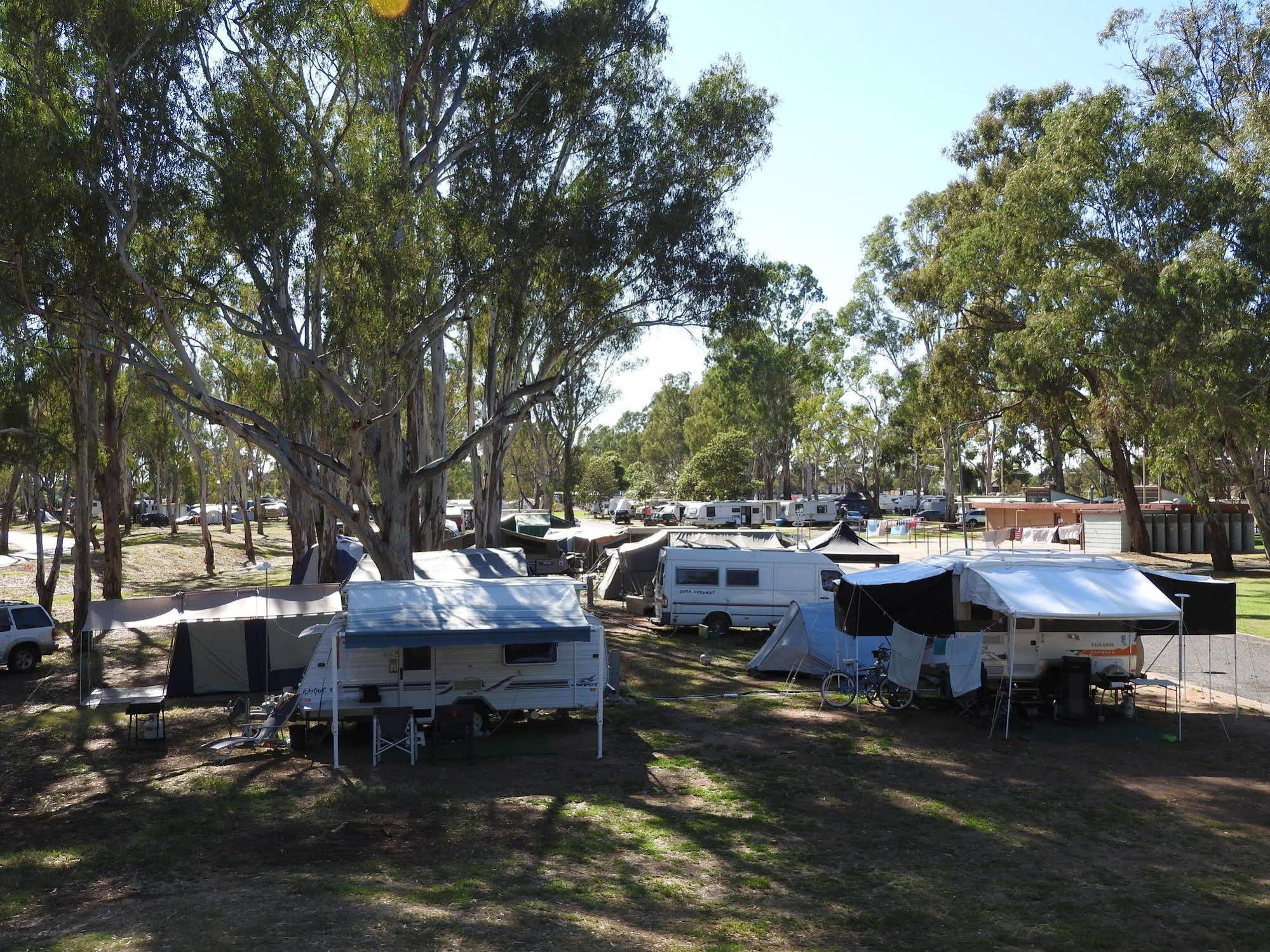 Victoria Lake Holiday Park