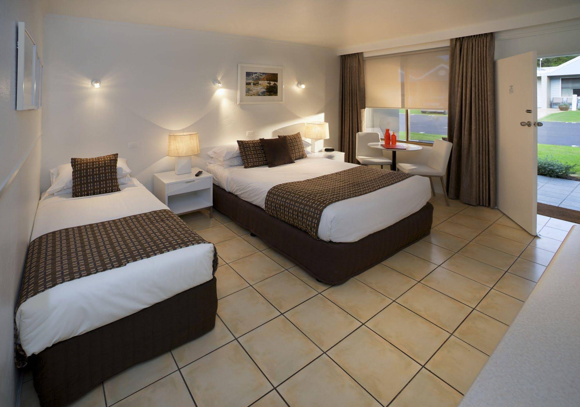 Sorrento Beach Motel