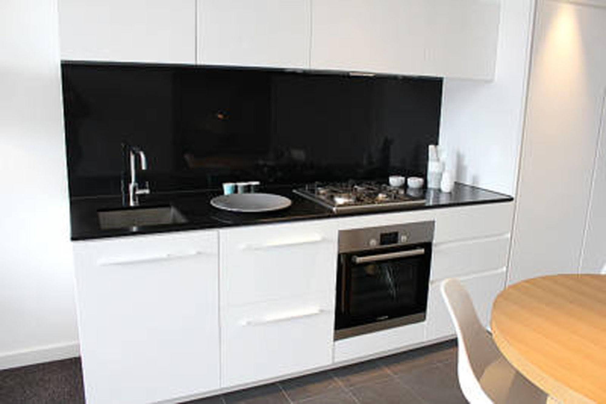 Guilfoyle Apartments