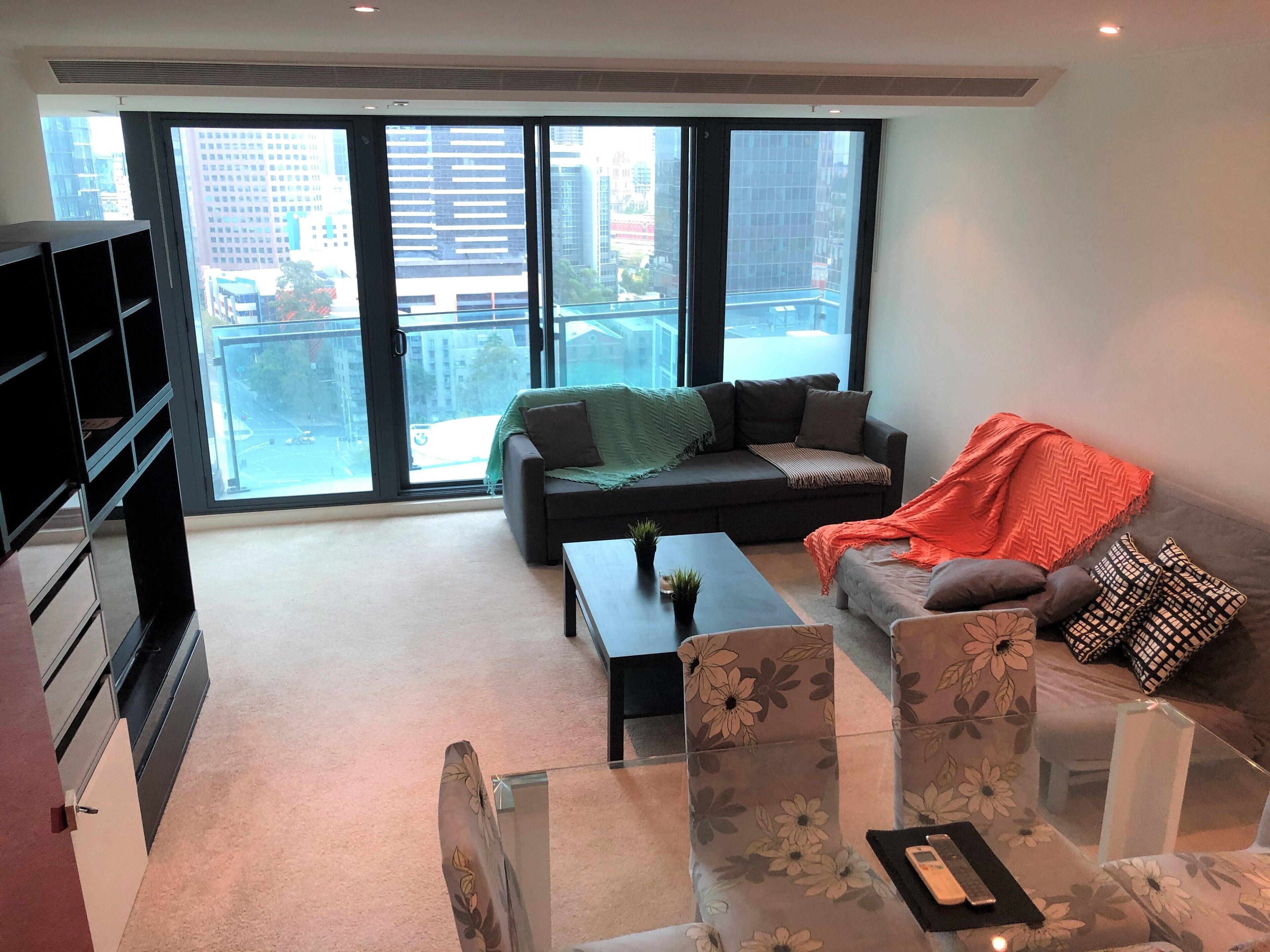 ReadySet Apartments at Southbank One