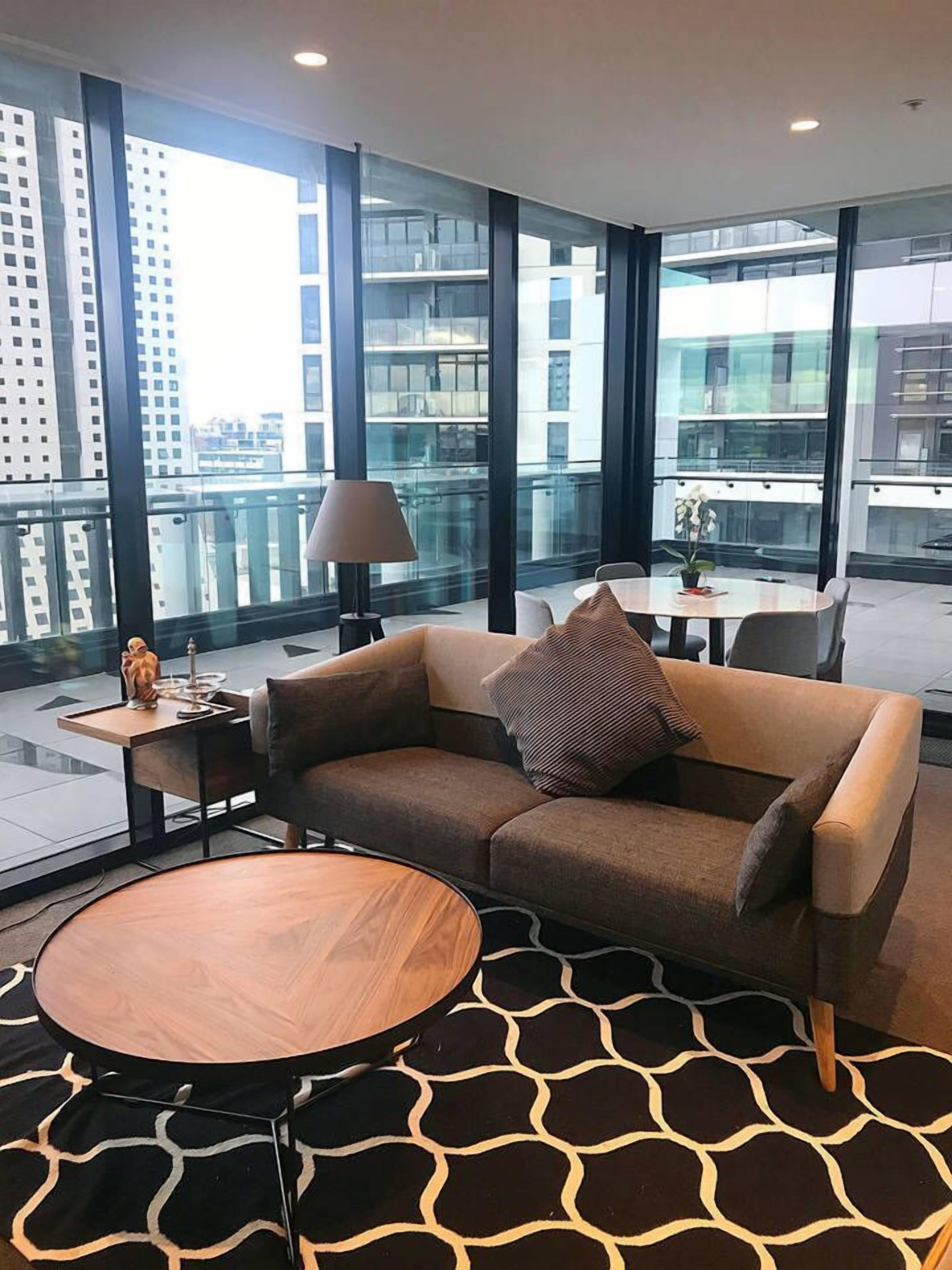 Southbank Platinum Tower Apartment