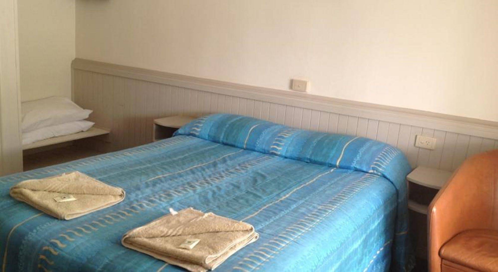 London Motor Inn
