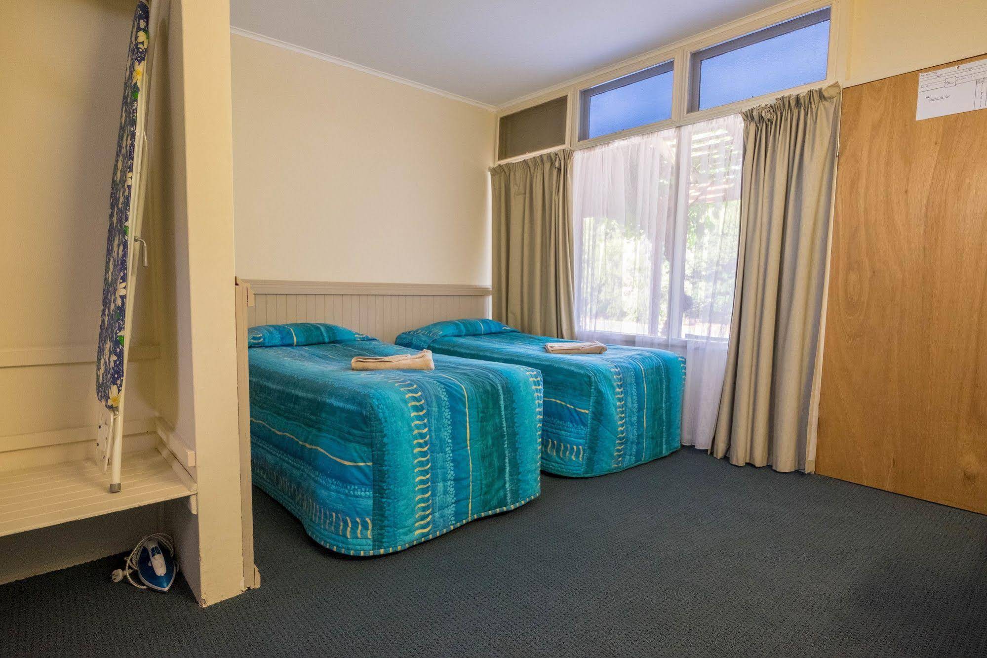 London Motor Inn