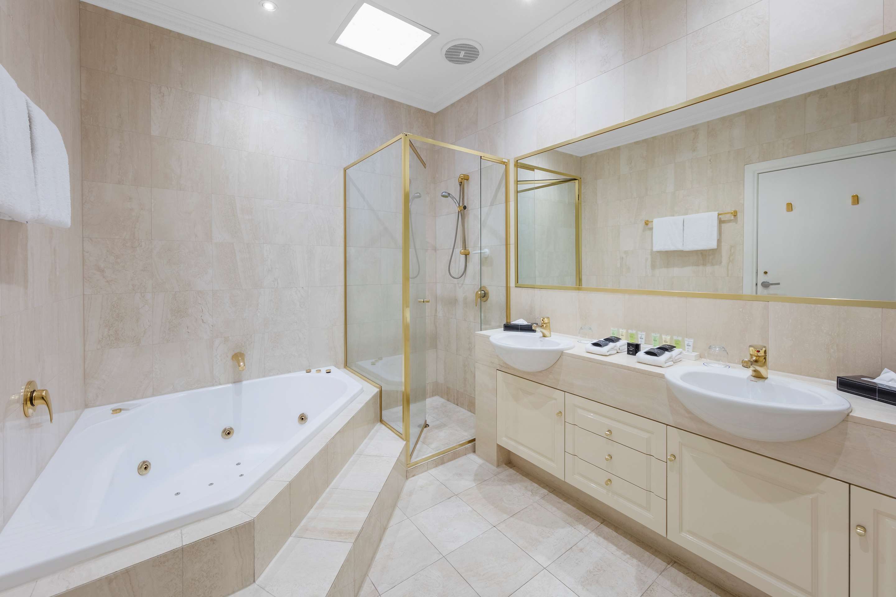 Kimberley Gardens Hotel & Serviced Apartments