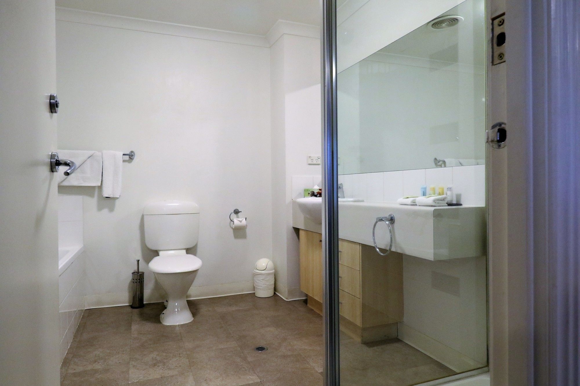 St. Kilda Junction Accommodation