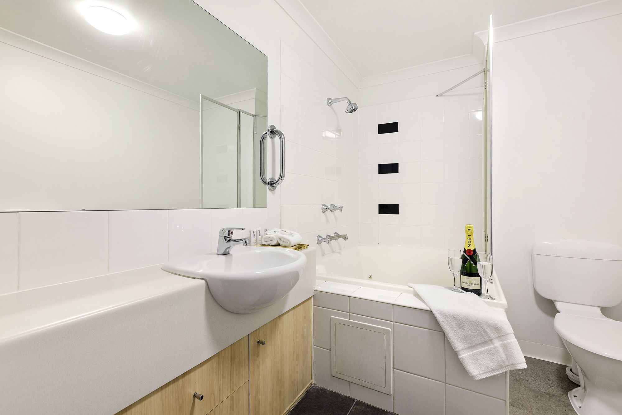 St. Kilda Junction Accommodation